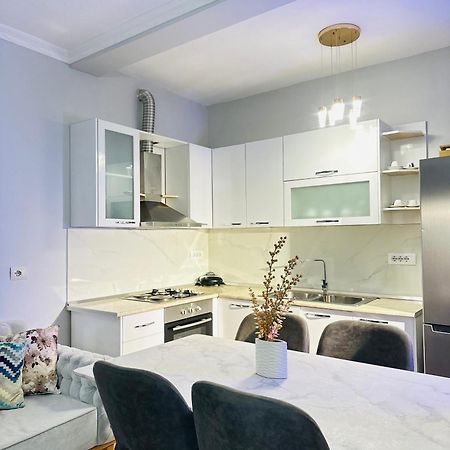 Bllok: Central Cozy Stay, 24/7 Self Check-In Tirana Extérieur photo